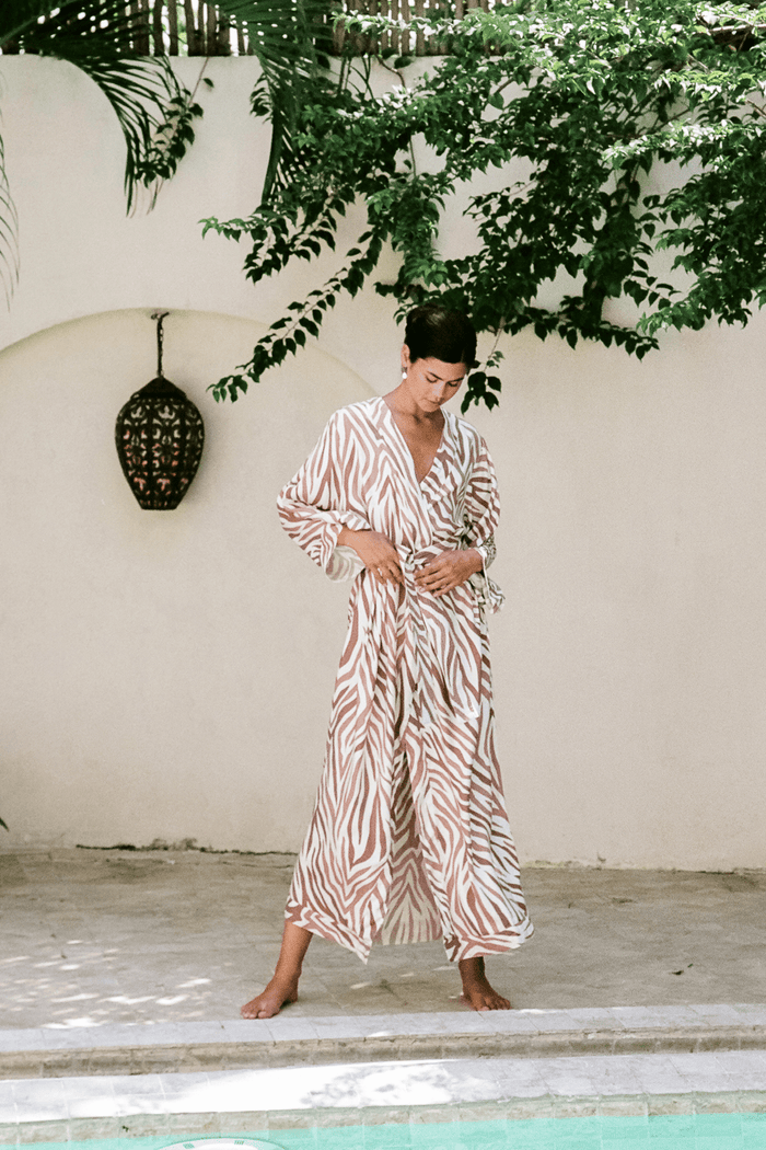 Piyama Alice Kimono Robe - ECOVERO™ - Zebra — view 3