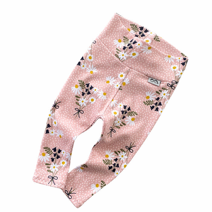 Chamomile Bouquet on Blush Leggings