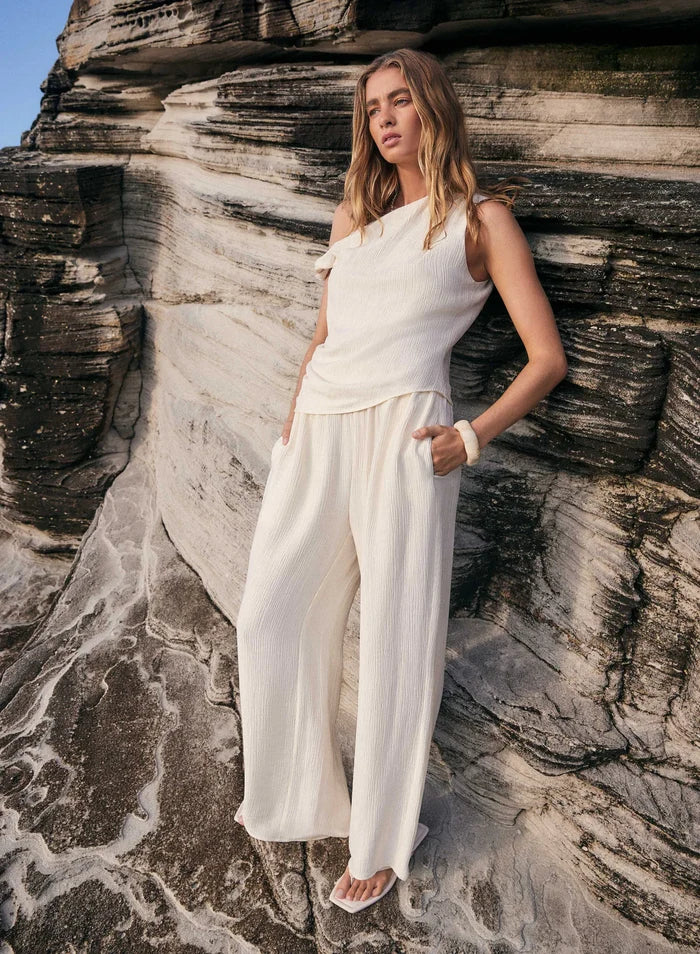 Esmaee View Blouse - Cream Crinkle Apparel > Women > Clothing > Shirts & Tops > Blouses > Casual Blouses > Esmaee Hyde Boutique