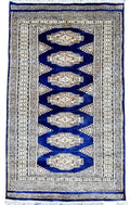 Pakistani Bokhara hand-knotted rug, 2.5x4 ft