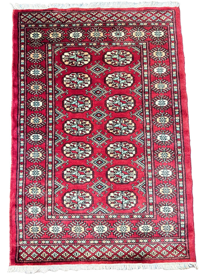 Traditional Bokhara hand-knotted rug, 2.5x4 ft