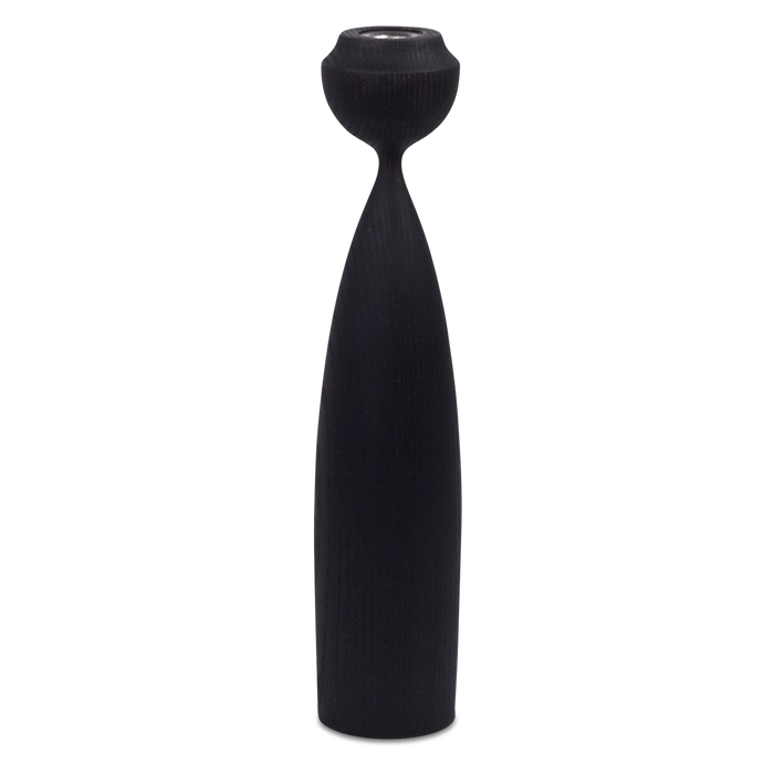 The Lotta candleholder emphasizes long luxurious lines and curvatures.