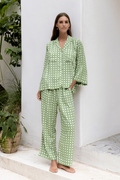 Piyama Peta Sleep Set - Long - ECOVERO™ - Rattan Green — front view