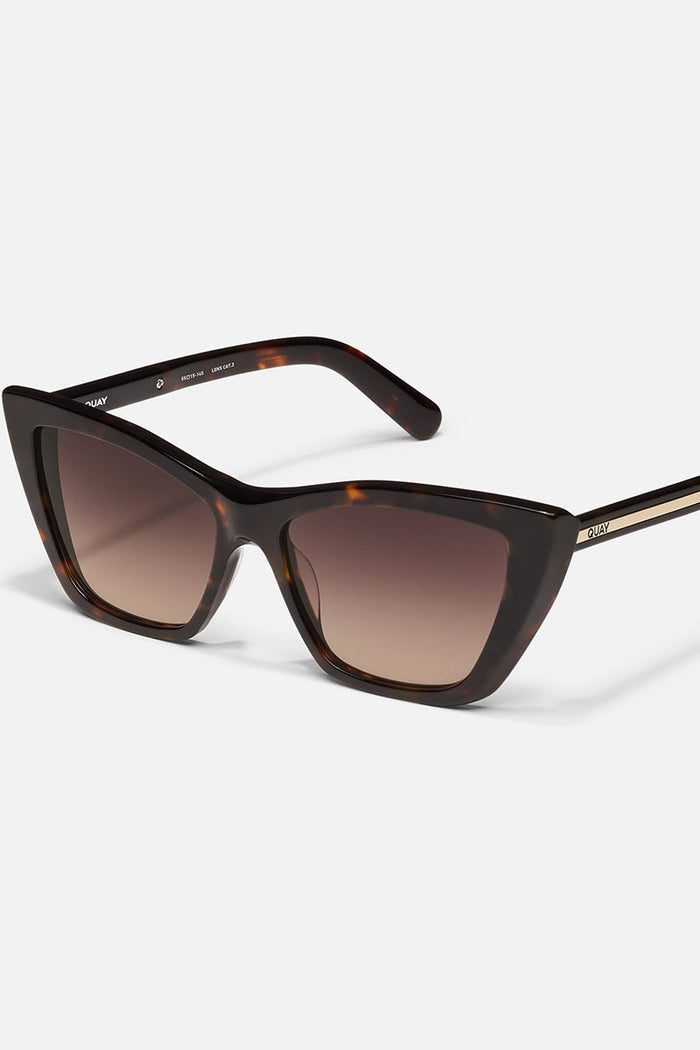 QUAY Set in Stone Sunglasses - Dark Tort/Dark Fawn
