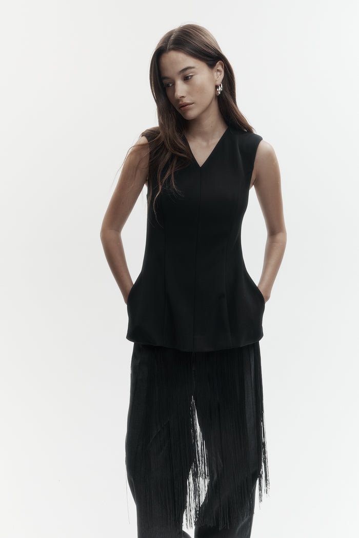 Rebe Form Top - Black Apparel > Women > Clothing > Tops > Sleeveless Tops > Rebe Hyde Boutique