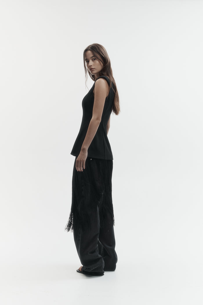 Rebe Form Top - Black Apparel > Women > Clothing > Tops > Sleeveless Tops > Rebe Hyde Boutique