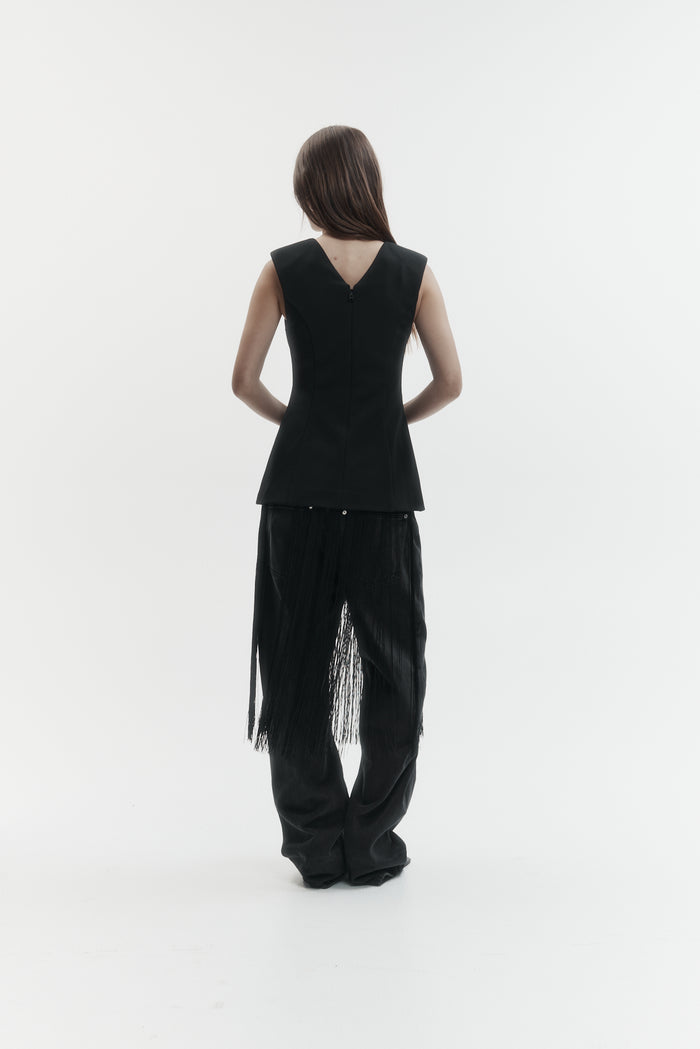 Rebe Form Top - Black Apparel > Women > Clothing > Tops > Sleeveless Tops > Rebe Hyde Boutique