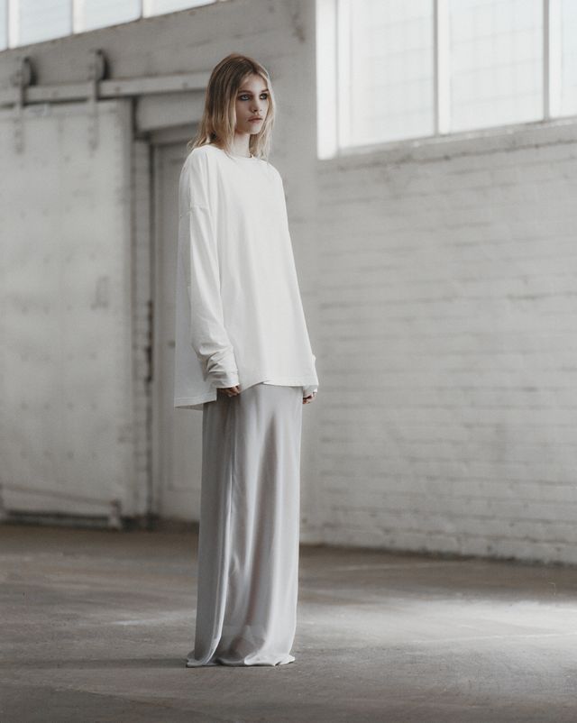 Rebe Long Sleeve Drop T-Shirt - White Hyde Boutique