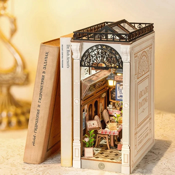 Rolife Book Nook & Wonderland - Arcade Dating 148 Pce
