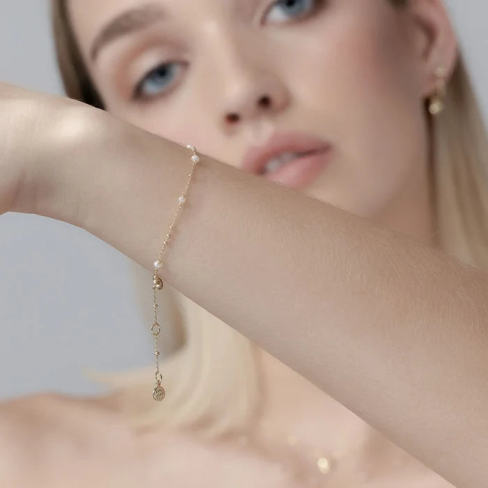 Silk & Steel Dotty Pearl Bracelet - Pearl/Silver Apparel > Women > Accessories > Jewellery > Necklaces > Silk & Steel Hyde Boutique