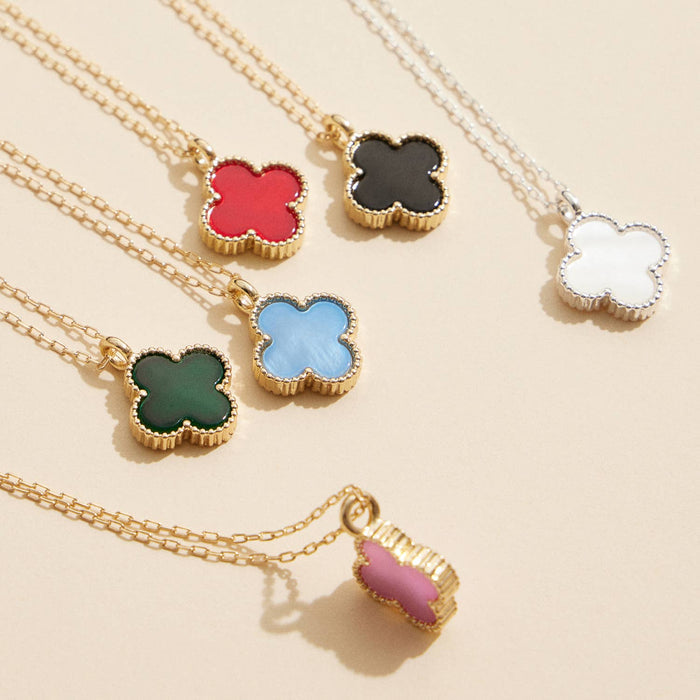 Single Flower Shell Charm Short Necklace: Black