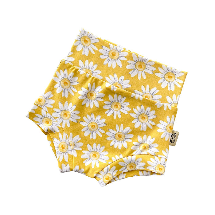 Spring Daisies on Yellow Bummies