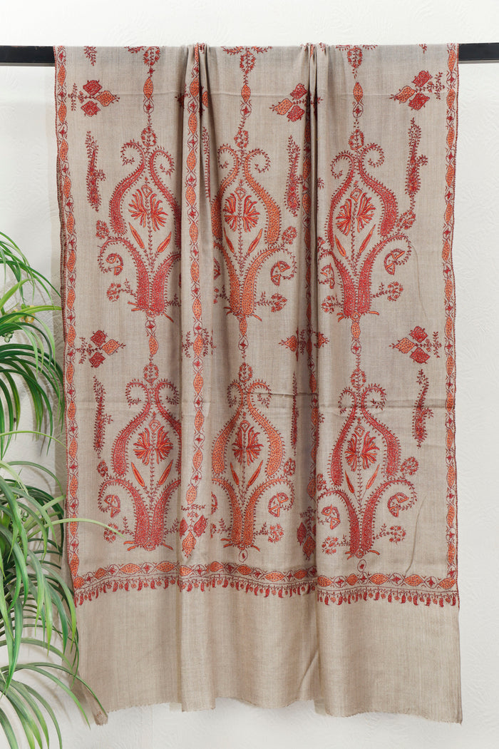 Sui Jaal Toosh shawl, festive wear style