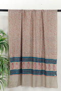 Sui Jaal Toosh shawl, travel-friendly style